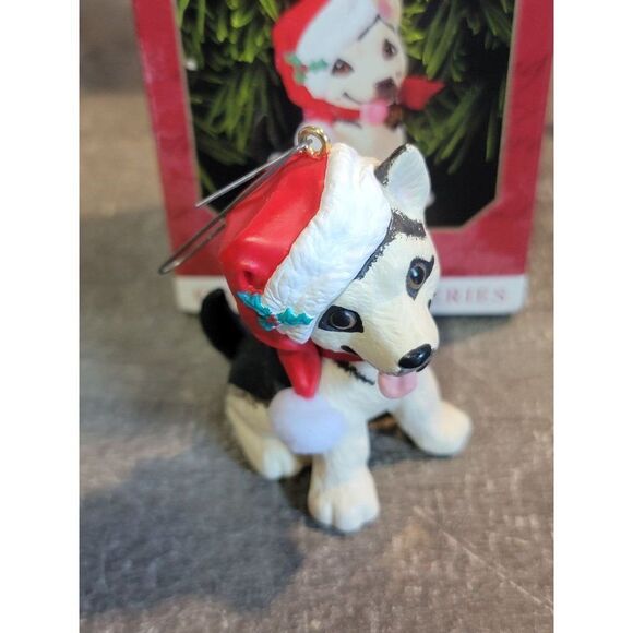 Hallmark 1999 puppy love ornament Xmas decor - Picture 2 of 4
